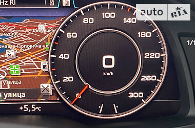 Внедорожник / Кроссовер Audi Q7 2016 в 
