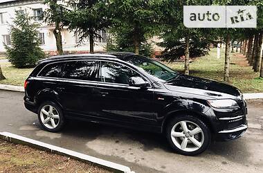 Позашляховик / Кросовер Audi Q7 2015 в 