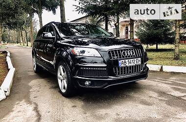 Позашляховик / Кросовер Audi Q7 2015 в 