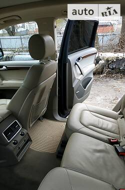 Позашляховик / Кросовер Audi Q7 2012 в Чернівцях