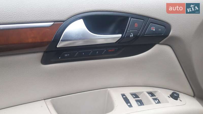 Внедорожник / Кроссовер Audi Q7 2007 в Болехове