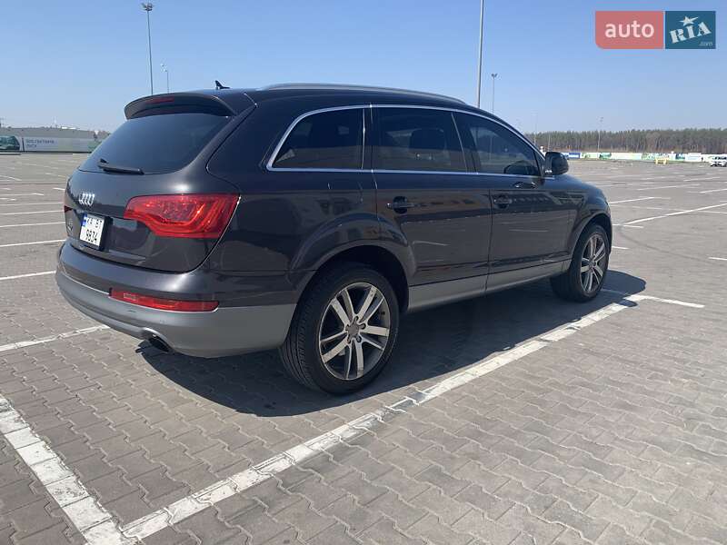 Позашляховик / Кросовер Audi Q7 2011 в Києві