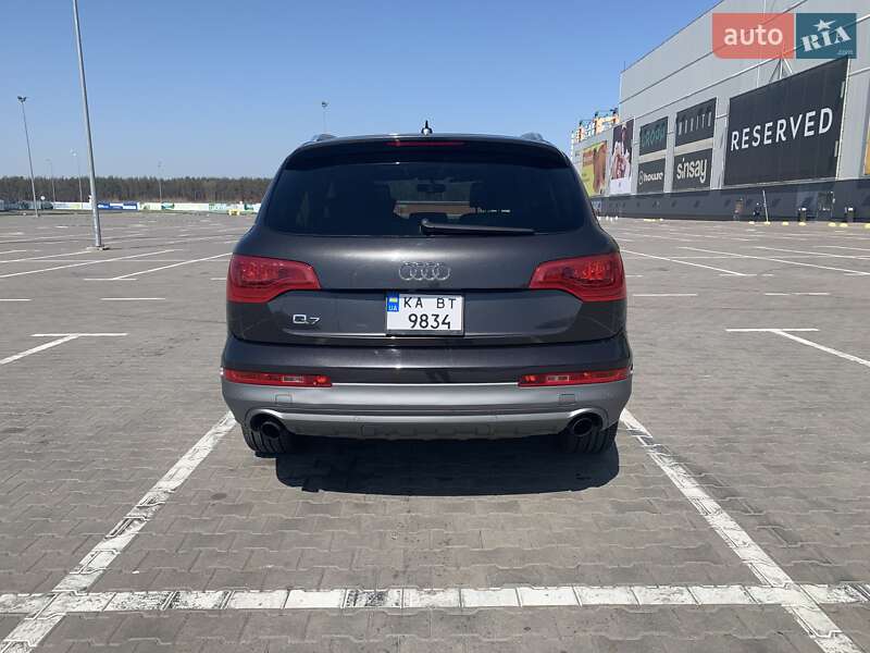 Позашляховик / Кросовер Audi Q7 2011 в Києві