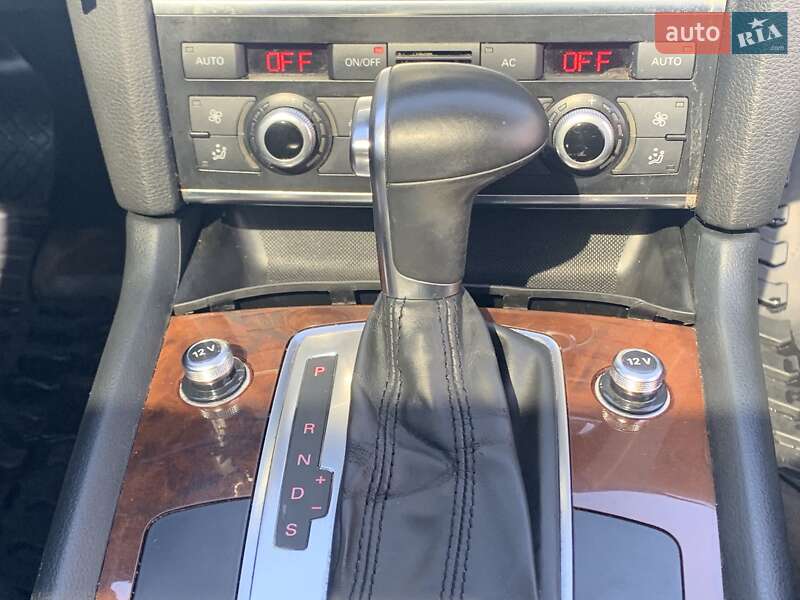 Позашляховик / Кросовер Audi Q7 2011 в Києві