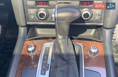 Позашляховик / Кросовер Audi Q7 2011 в 