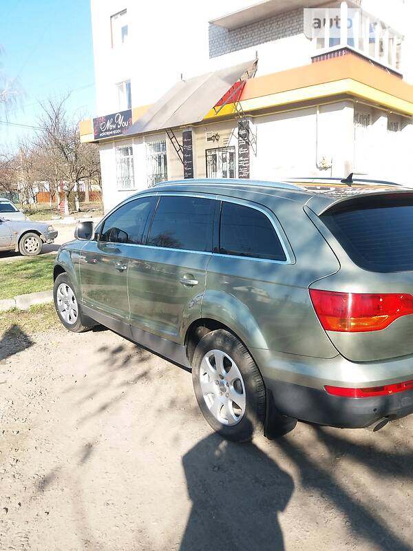 Позашляховик / Кросовер Audi Q7 2007 в 