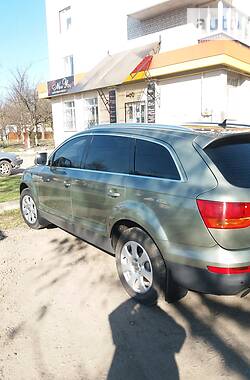 Позашляховик / Кросовер Audi Q7 2007 в 
