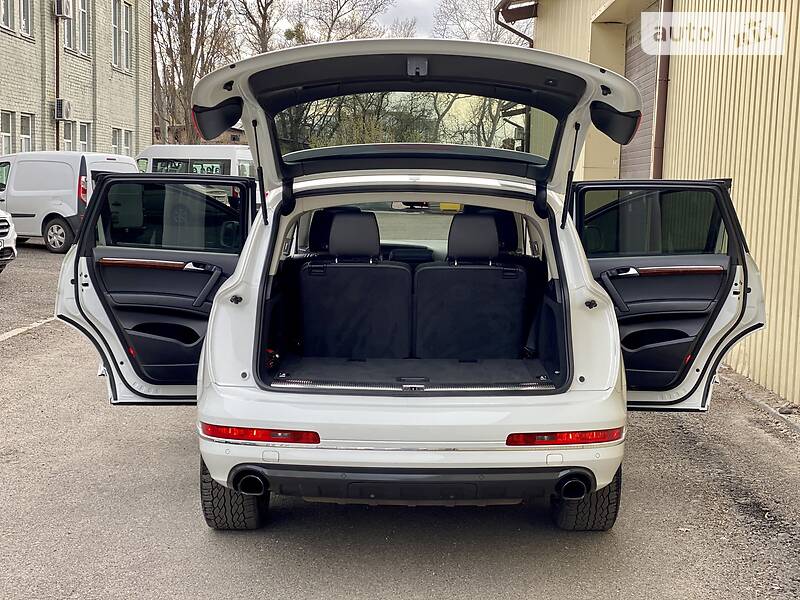 Позашляховик / Кросовер Audi Q7 2013 в Києві