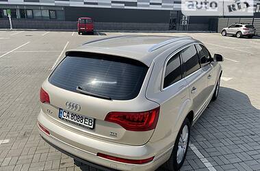 Внедорожник / Кроссовер Audi Q7 2010 в Черкассах