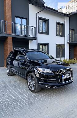 Внедорожник / Кроссовер Audi Q7 2015 в Киеве