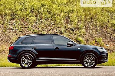 Позашляховик / Кросовер Audi Q7 2018 в Одесі