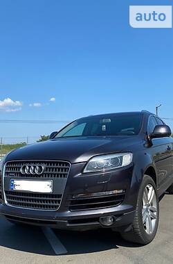 Внедорожник / Кроссовер Audi Q7 2006 в Белгороде-Днестровском