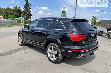 Внедорожник / Кроссовер Audi Q7 2013 в 