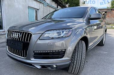 Внедорожник / Кроссовер Audi Q7 2011 в 