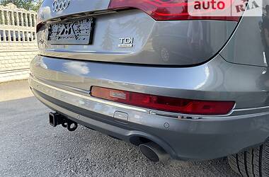 Внедорожник / Кроссовер Audi Q7 2011 в 