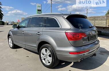 Внедорожник / Кроссовер Audi Q7 2011 в 