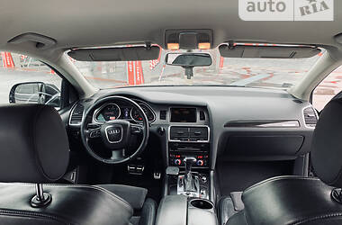Внедорожник / Кроссовер Audi Q7 2010 в Хусте