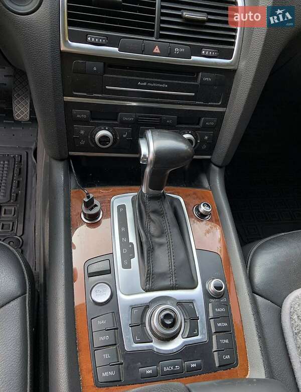Внедорожник / Кроссовер Audi Q7 2015 в Гайсине