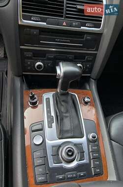 Внедорожник / Кроссовер Audi Q7 2015 в 