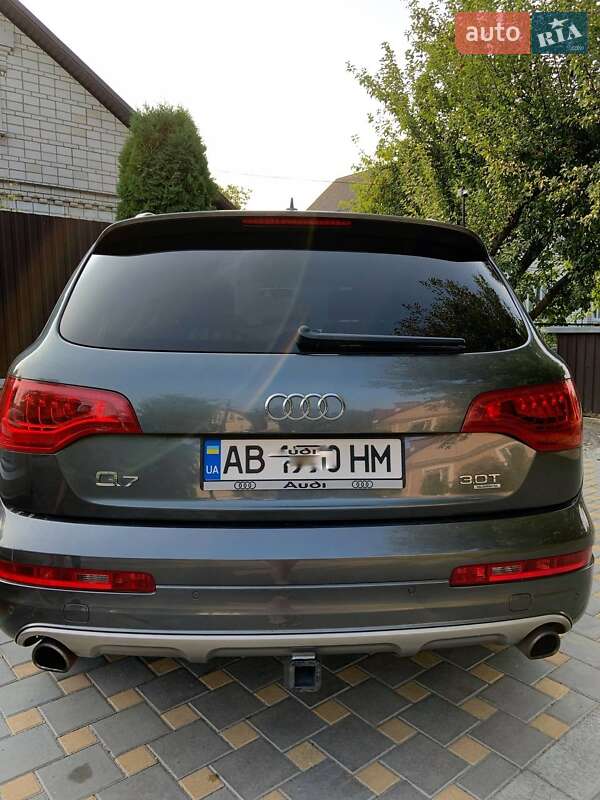 Позашляховик / Кросовер Audi Q7 2015 в Гайсину