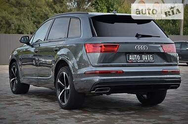 Позашляховик / Кросовер Audi Q7 2017 в Луцьку