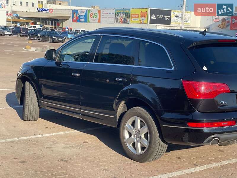 Позашляховик / Кросовер Audi Q7 2012 в Житомирі