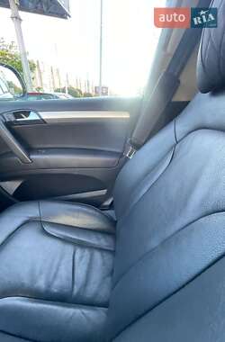 Внедорожник / Кроссовер Audi Q7 2012 в 