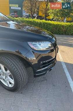 Внедорожник / Кроссовер Audi Q7 2012 в 