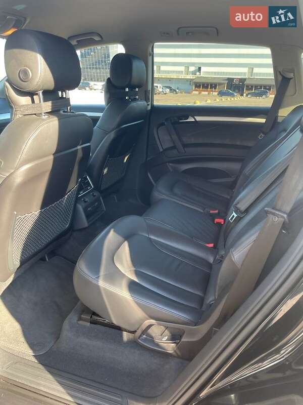 Позашляховик / Кросовер Audi Q7 2012 в Житомирі