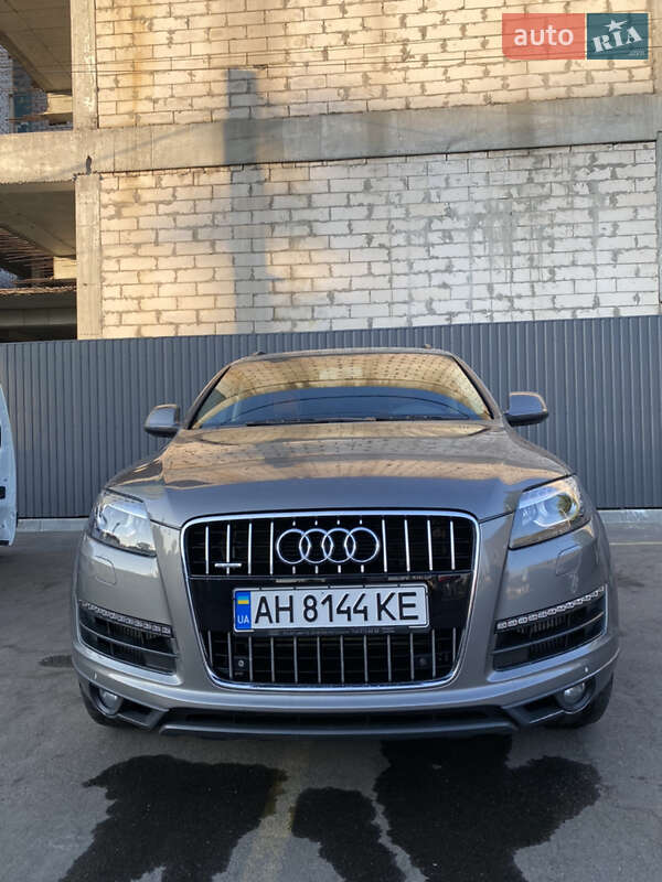 Внедорожник / Кроссовер Audi Q7 2012 в Днепре