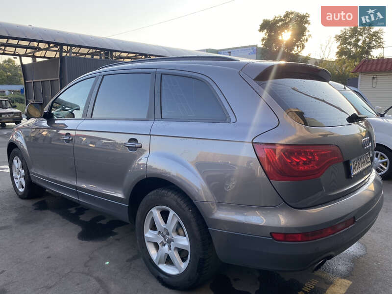Внедорожник / Кроссовер Audi Q7 2012 в Днепре