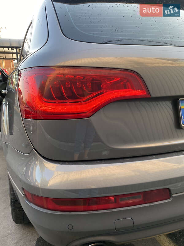 Внедорожник / Кроссовер Audi Q7 2012 в Днепре