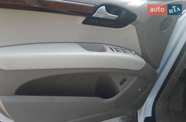 Внедорожник / Кроссовер Audi Q7 2013 в 