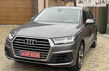 Позашляховик / Кросовер Audi Q7 2015 в Чернівцях