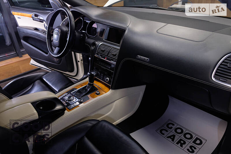 Позашляховик / Кросовер Audi Q7 2009 в Одесі
