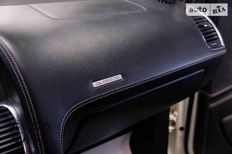 Позашляховик / Кросовер Audi Q7 2009 в Одесі