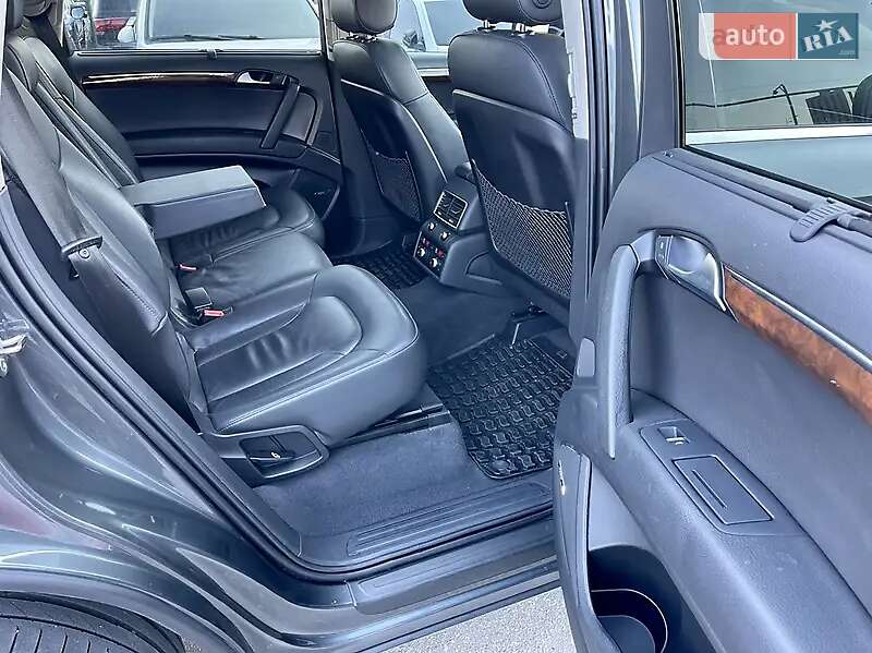 Позашляховик / Кросовер Audi Q7 2014 в Черкасах
