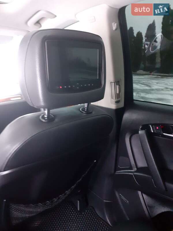 Позашляховик / Кросовер Audi Q7 2014 в Рівному