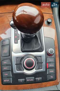 Внедорожник / Кроссовер Audi Q7 2007 в 