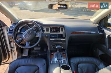 Внедорожник / Кроссовер Audi Q7 2011 в 