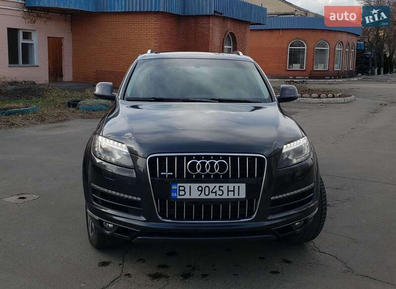 Позашляховик / Кросовер Audi Q7 2014 в 
