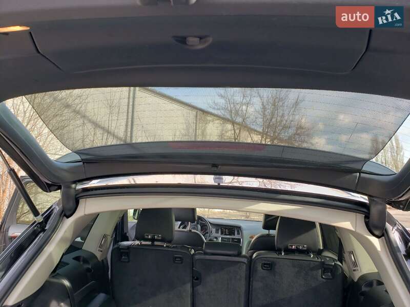 Внедорожник / Кроссовер Audi Q7 2014 в Киеве