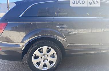 Универсал Audi Q7 2011 в 