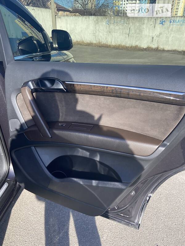 Універсал Audi Q7 2011 в Києві