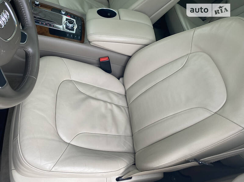 Внедорожник / Кроссовер Audi Q7 2011 в Луцке