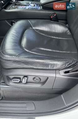 Внедорожник / Кроссовер Audi Q7 2011 в 