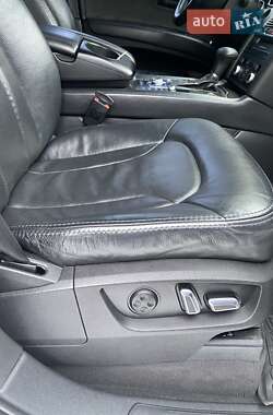 Внедорожник / Кроссовер Audi Q7 2011 в 