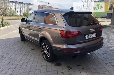 Внедорожник / Кроссовер Audi Q7 2012 в 