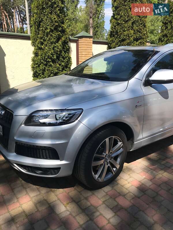 Внедорожник / Кроссовер Audi Q7 2013 в 