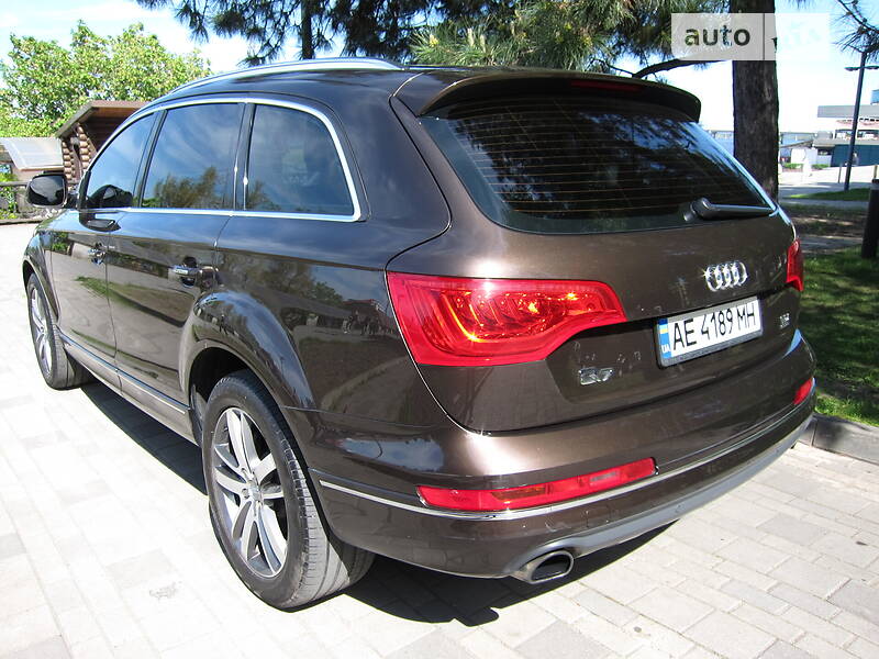 Позашляховик / Кросовер Audi Q7 2014 в Дніпрі